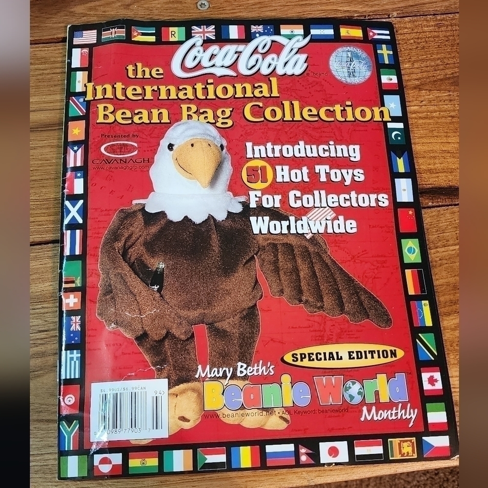 Coca-cola International Bean Bag collection​ - Picture 4 of 12